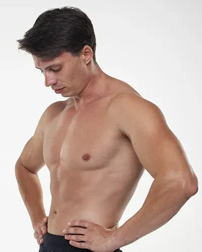 Chirurgie de la gynécomastie en Tunisie pour un torse masculin