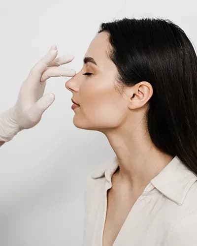 Rhinoplastie secondaire en Tunisie pour corriger une première intervention
